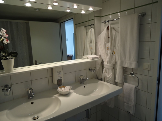 Imagen de la habitación del Hotel Conti Dietikon. Foto 17