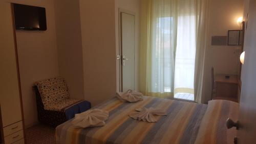 Imagen de la habitación del Hotel Conti, Torre pedrera. Foto 10