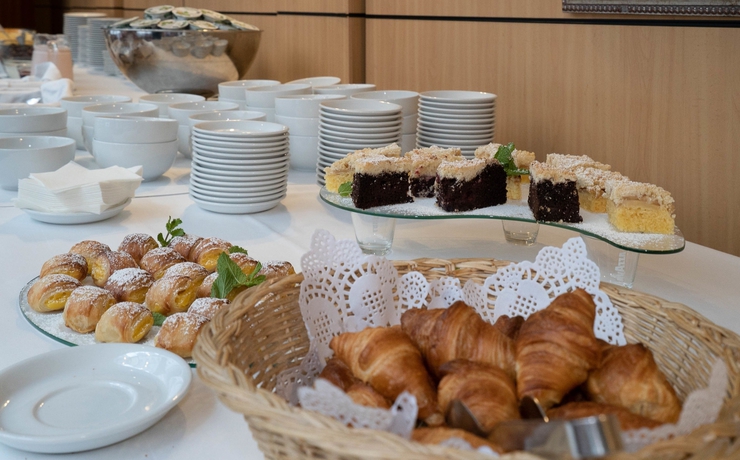 Imagen del bar/restaurante del Hotel Conti, Vilnius. Foto 4