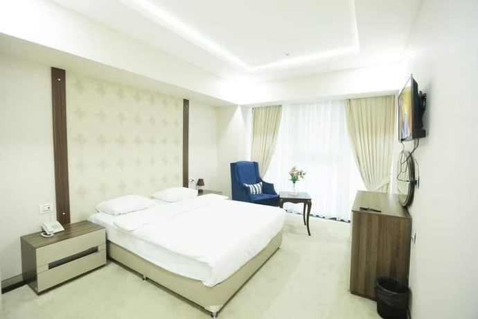 Imagen de la habitación del Hotel Continent, Baku. Foto 13