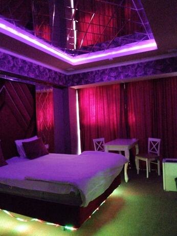 Imagen de la habitación del Hotel Continent, Baku. Foto 14