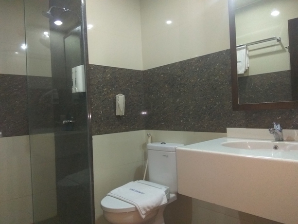 Imagen de la habitación del Hotel Continent Centrepoint Panakkukang. Foto 5