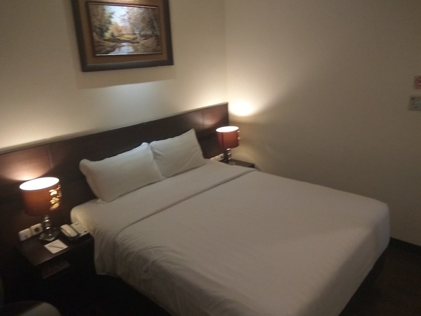 Imagen de la habitación del Hotel Continent Centrepoint Panakkukang. Foto 13