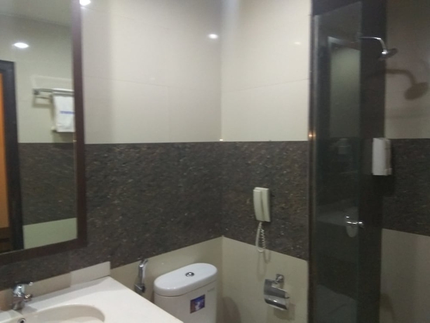 Imagen de la habitación del Hotel Continent Centrepoint Panakkukang. Foto 17