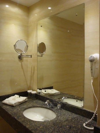 Imagen de la habitación del Hotel Continental Altamira. Foto 6