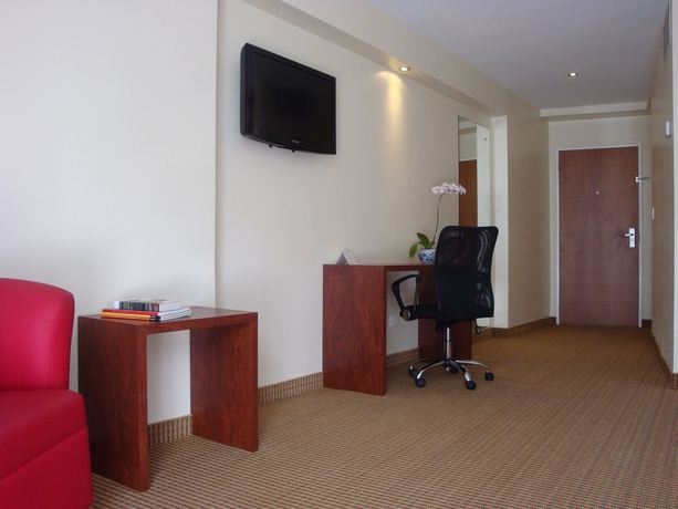 Imagen de la habitación del Hotel Continental Altamira. Foto 13