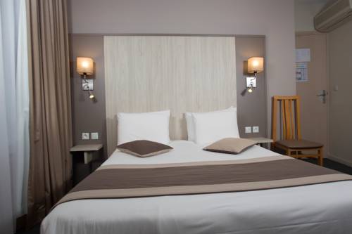 Imagen de la habitación del Hotel Continental, Angers. Foto 9