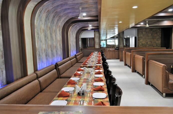 Imagen del bar/restaurante del Hotel Continental Blue. Foto 15