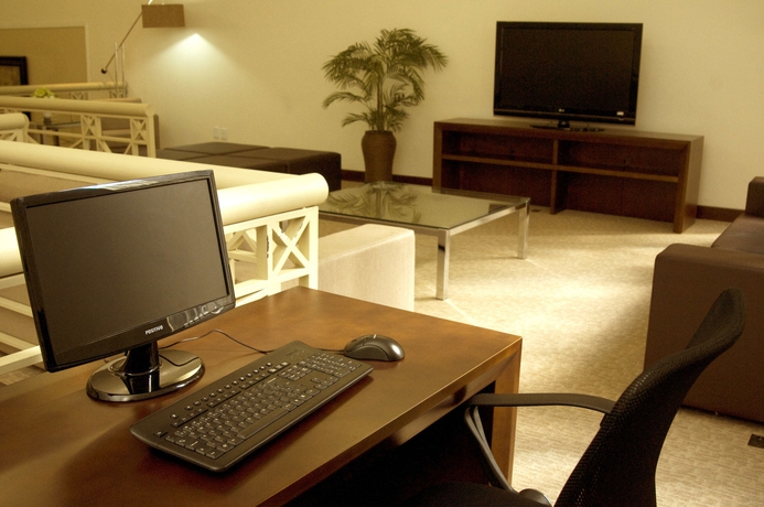 Imagen de los interiores del Hotel Continental Business. Foto 12
