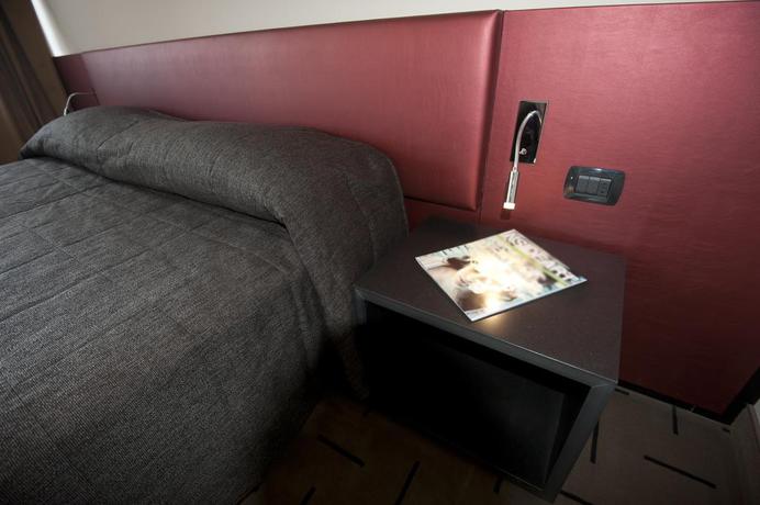 Imagen de la habitación del Hotel Continental, CREMONA. Foto 4