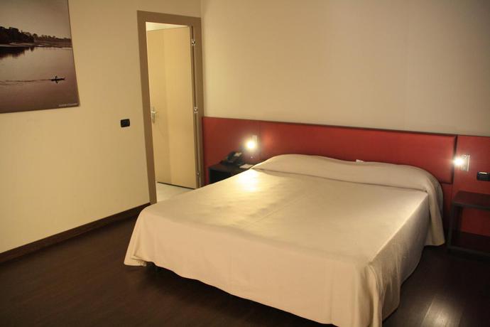 Imagen de la habitación del Hotel Continental, CREMONA. Foto 6