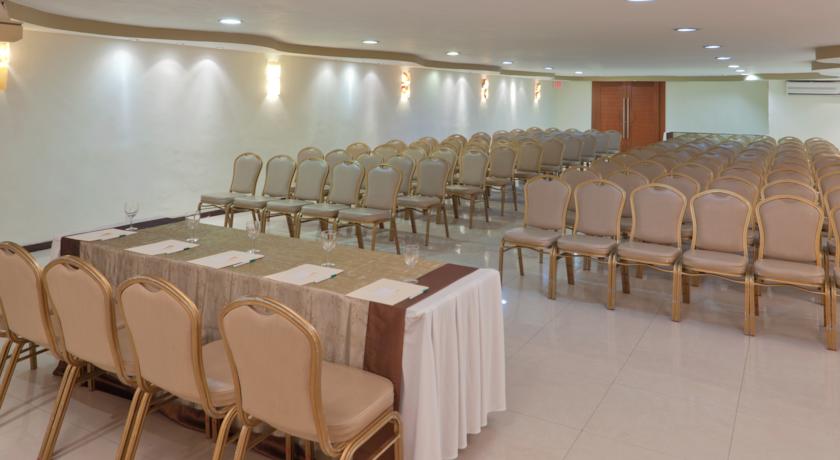 Imagen de los interiores del Hotel Continental Caribe Bay. Foto 8