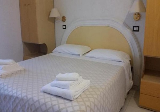 Imagen de la habitación del Hotel Continental, Cattolica. Foto 12