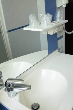 Imagen de la habitación del Hotel Continental - Contact. Foto 7