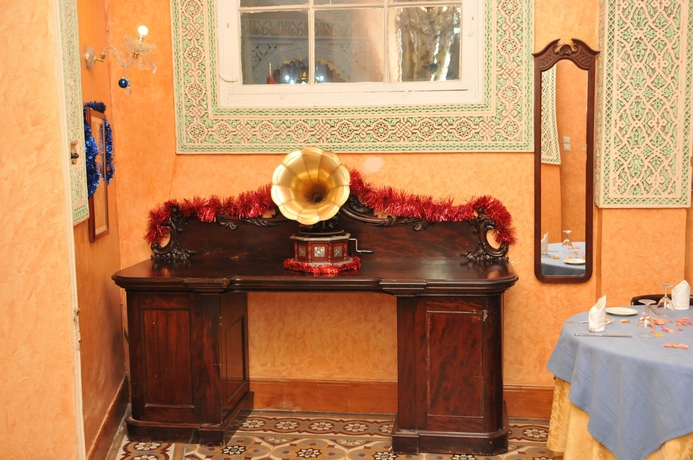 Imagen de los interiores del Hotel Continental, Dar Barroud. Foto 12