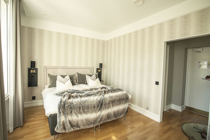 Imagen de la habitación del Hotel Continental Du Sud. Foto 3