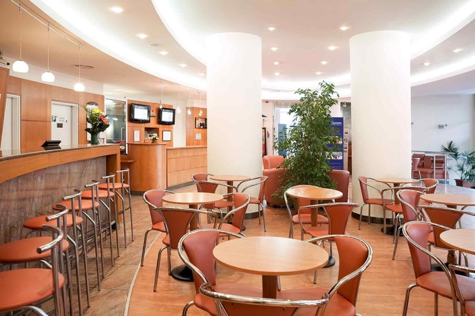 Imagen del bar/restaurante del Hotel Continental Forum Bucuresti. Foto 5