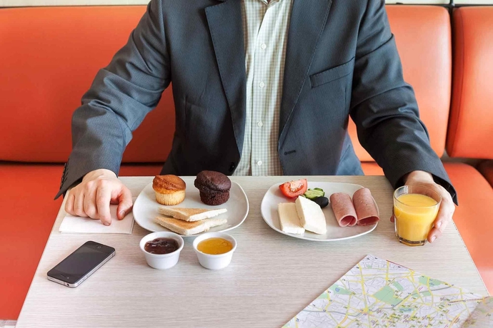 Imagen del bar/restaurante del Hotel Continental Forum Bucuresti. Foto 7