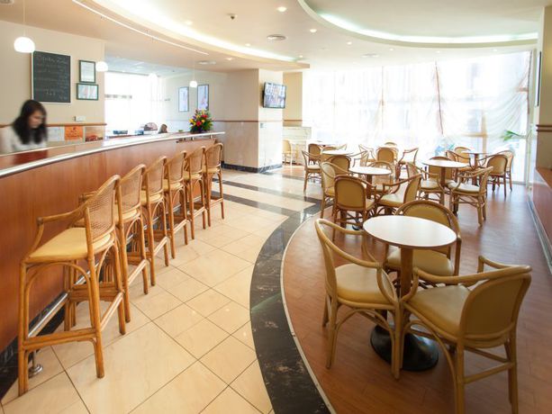 Imagen del bar/restaurante del Hotel Continental Forum Constanta. Foto 6