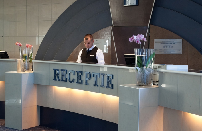 Imagen de los interiores del Hotel Continental Forum Oradea. Foto 11