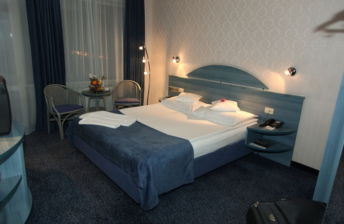 Imagen de la habitación del Hotel Continental Forum Oradea. Foto 9