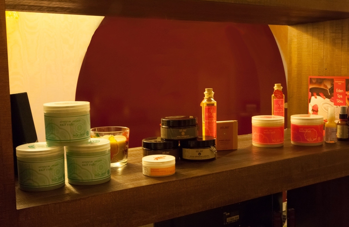 Imagen de la piscina del Hotel Continental Forum Sibiu. Foto 16