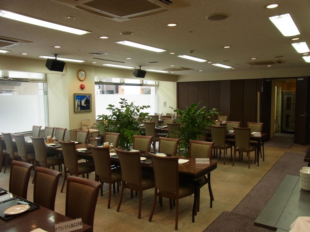 Imagen del bar/restaurante del Hotel Continental, Fuchu. Foto 5