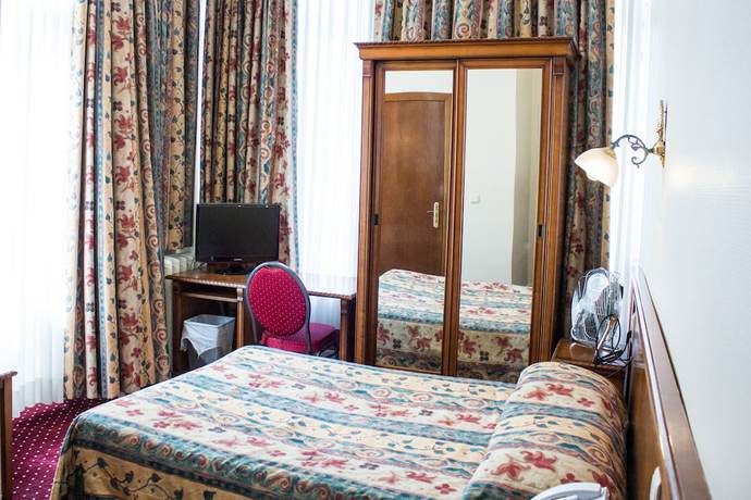 Imagen de la habitación del Hotel Continental Gare du Midi. Foto 3
