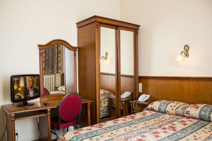 Imagen de la habitación del Hotel Continental Gare du Midi. Foto 6