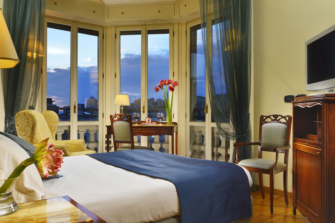 Imagen de la habitación del Hotel Continental Genova. Foto 9