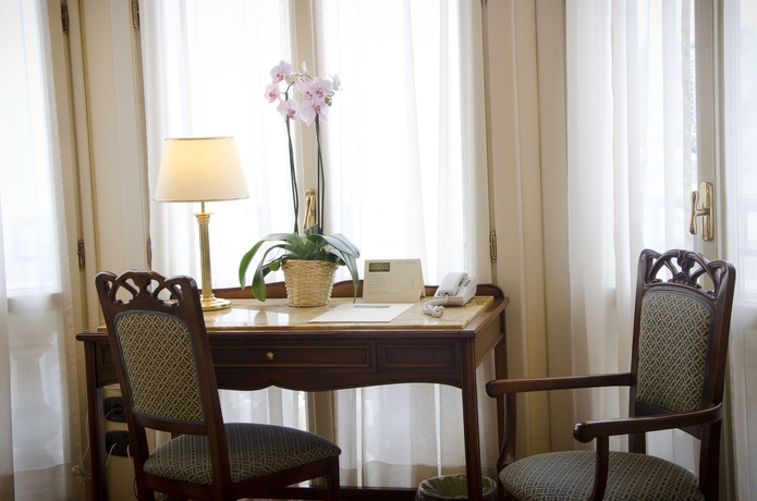 Imagen de la habitación del Hotel Continental Genova. Foto 11