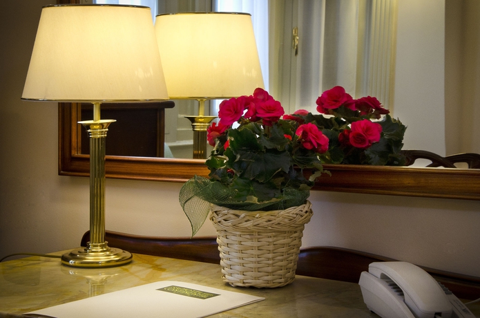 Imagen de la habitación del Hotel Continental Genova. Foto 12