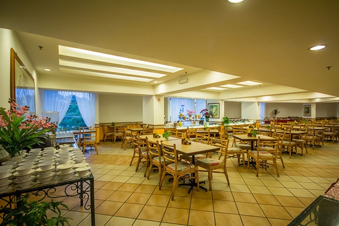 Imagen del bar/restaurante del Hotel Continental, George Town. Foto 2