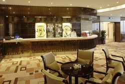 Imagen del bar/restaurante del Hotel Continental Grand. Foto 2