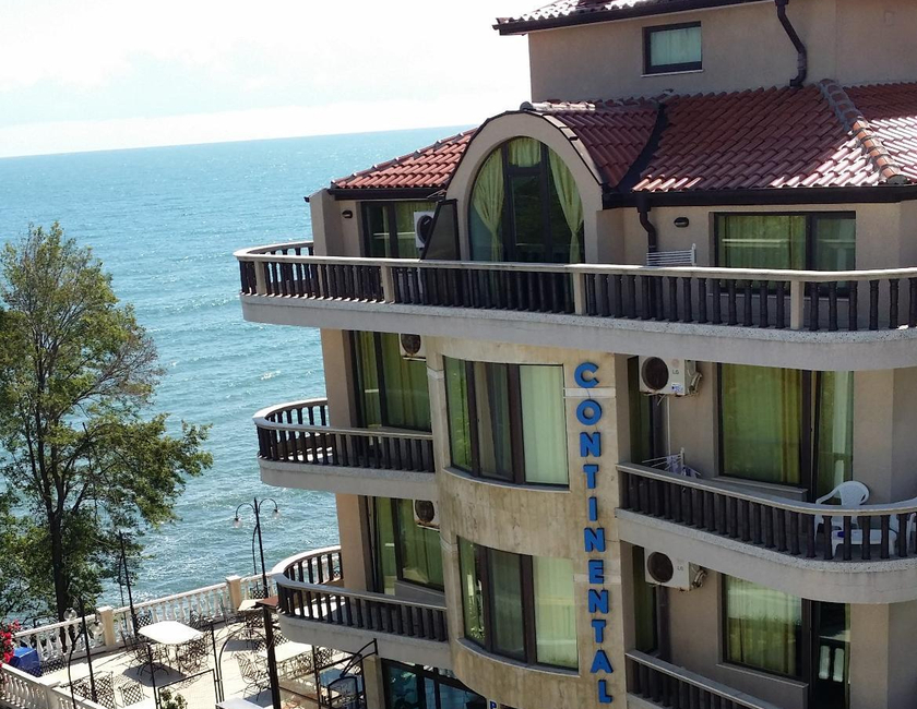 Imagen general del Hotel Continental - Half Board. Foto 1