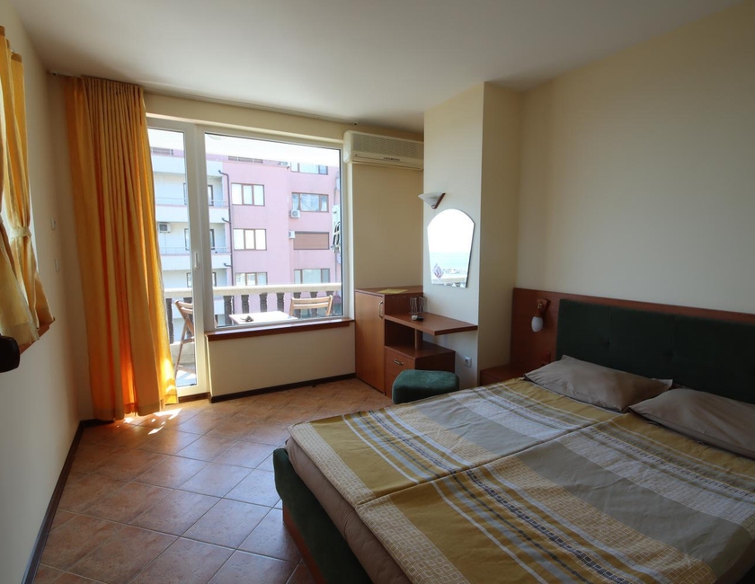 Imagen general del Hotel Continental - Half Board. Foto 25