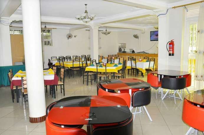 Imagen del bar/restaurante del Hotel Continental Iganga. Foto 5
