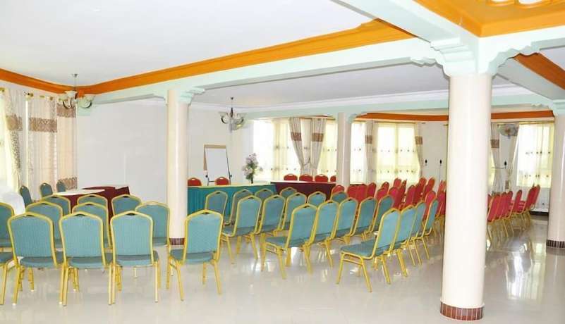 Imagen de los interiores del Hotel Continental Iganga. Foto 19