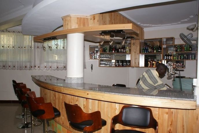 Imagen del bar/restaurante del Hotel Continental Iganga. Foto 7