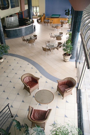 Imagen de los interiores del Hotel Continental Inn. Foto 10