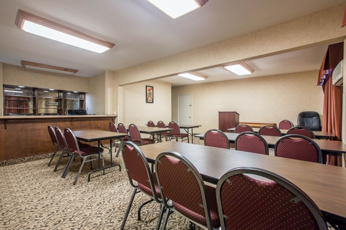 Imagen de los interiores del Hotel Continental Inn San Diego Escondido. Foto 13