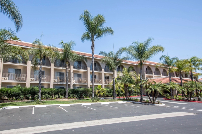 Imagen de los exteriores del Hotel Continental Inn San Diego Escondido. Foto 10