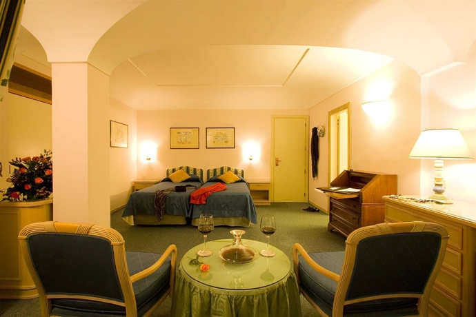 Imagen de los interiores del Hotel Continental Ischia. Foto 9