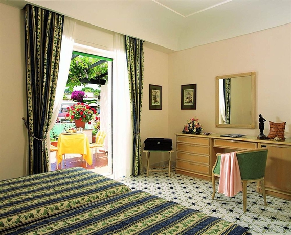 Imagen de la habitación del Hotel Continental Ischia. Foto 7