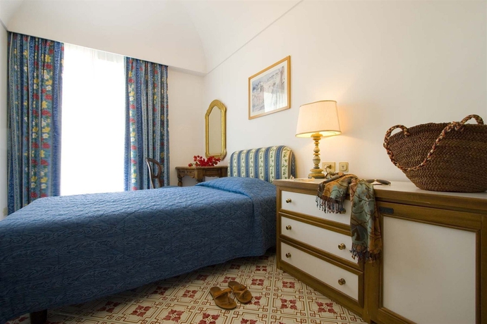 Imagen de la habitación del Hotel Continental Ischia. Foto 8