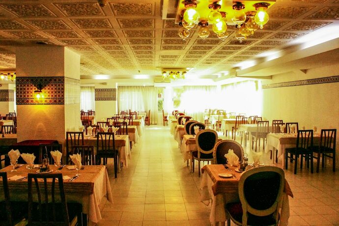 Imagen del bar/restaurante del Hotel Continental, KAIROUAN. Foto 17