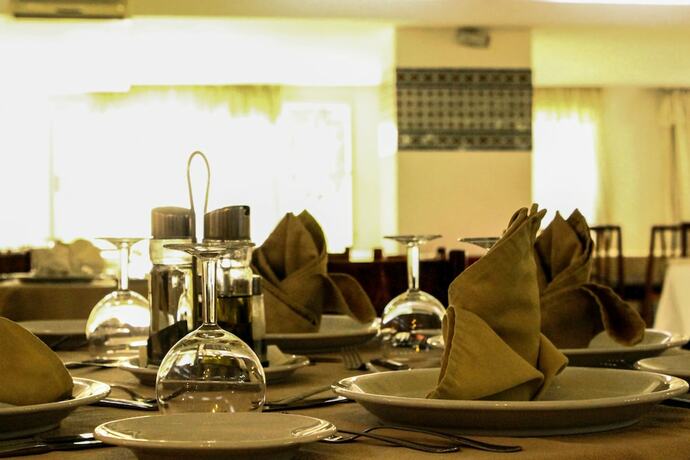 Imagen del bar/restaurante del Hotel Continental, KAIROUAN. Foto 18