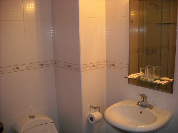 Imagen de la habitación del Hotel Continental, LIMA. Foto 9