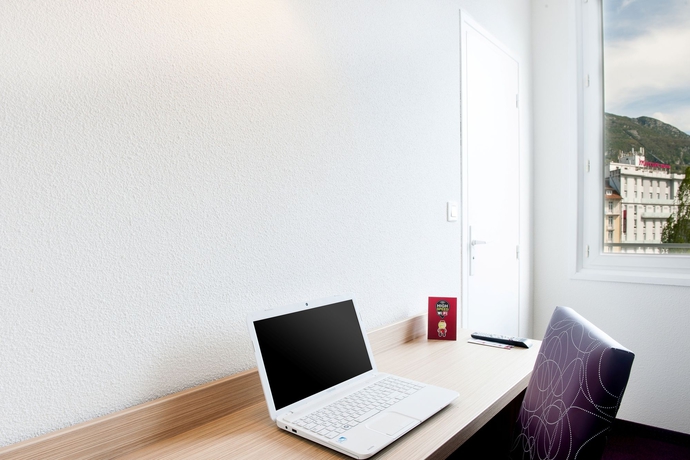 Imagen de la habitación del Hotel Continental, Lourdes. Foto 4