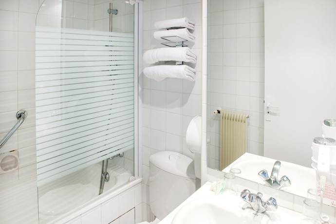 Imagen de la habitación del Hotel Continental, Lourdes. Foto 7